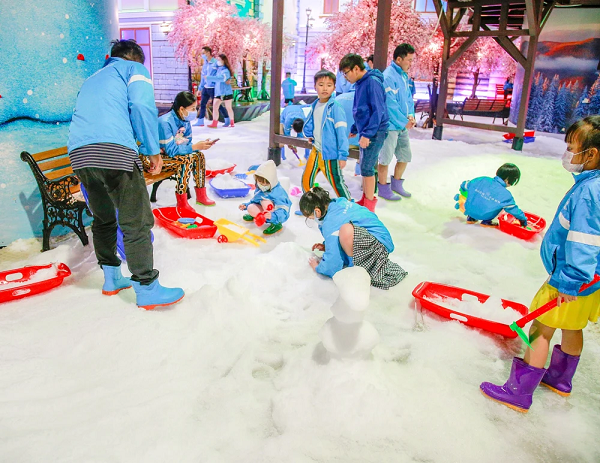 Khu vui chơi trượt tuyết Snow Town Sài Gòn 